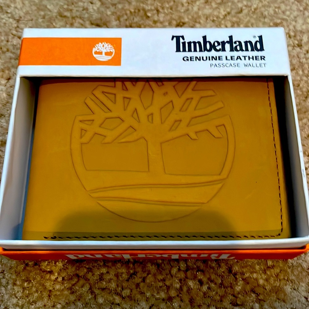 NWT Men’s Timberland Wallet Wheat